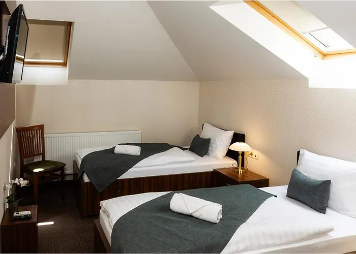 Anna Hotel 3*
